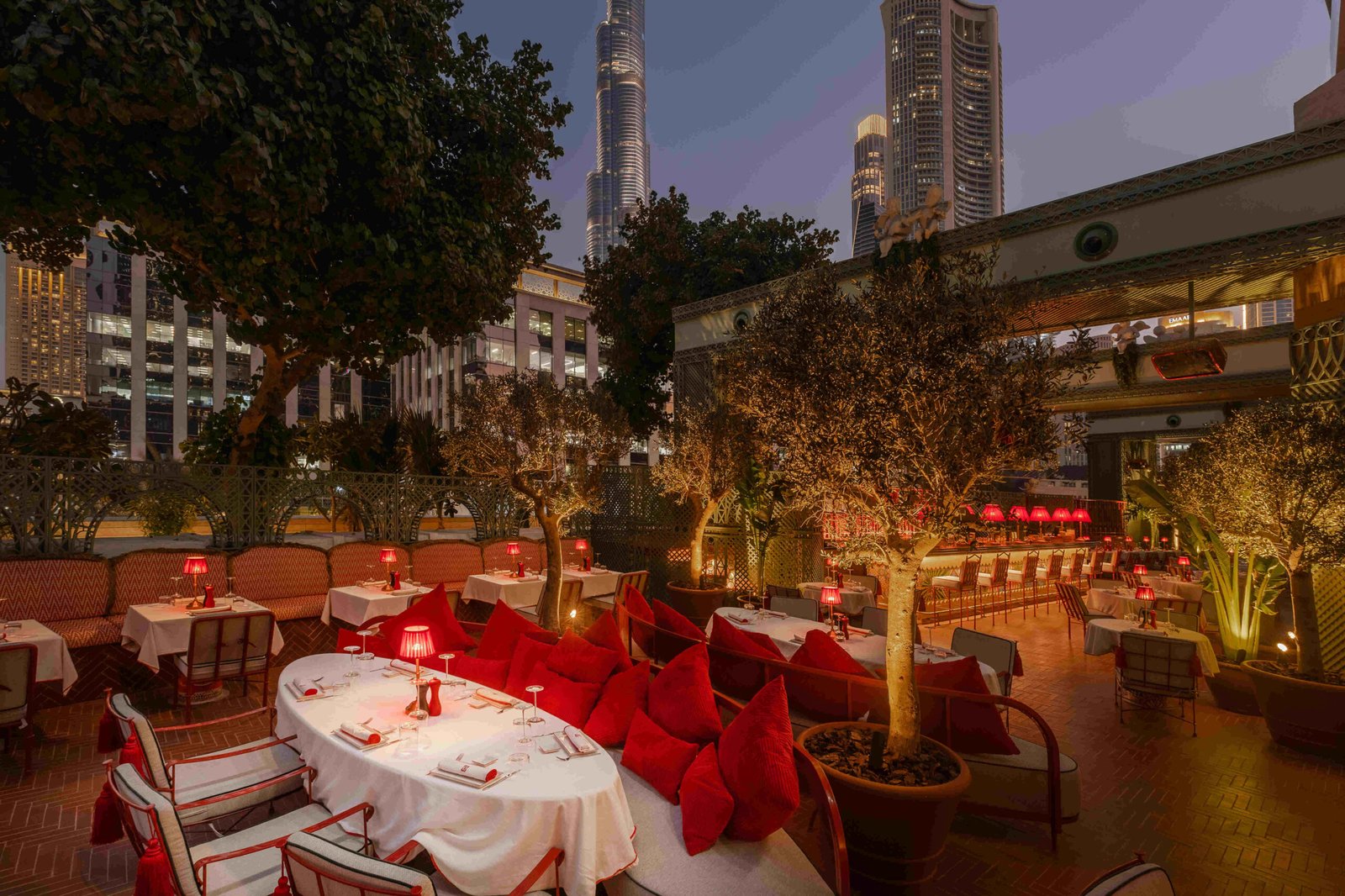 Address Sky View, eat & drink