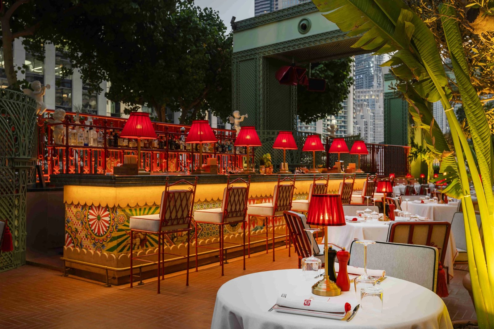 Address Sky View, eat & drink