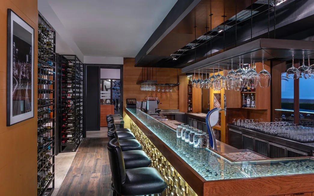 Anantara The Palm Dubai Resort, eat & drink
