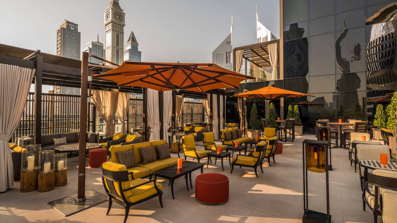 Four Seasons Hotel Dubai International Financial Centre, luna dubai