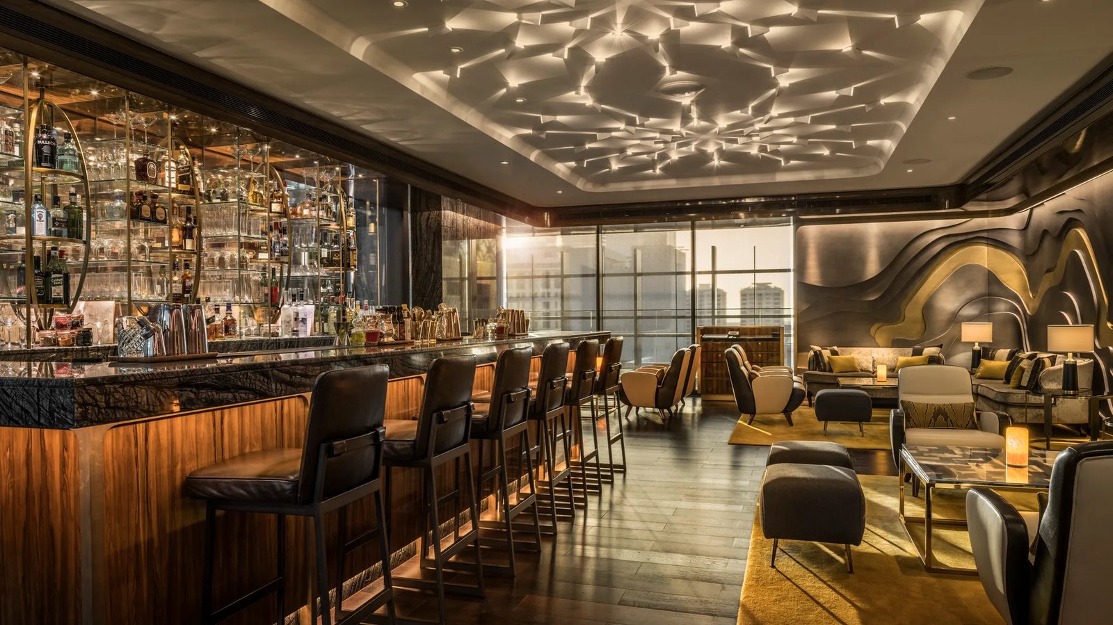 Four Seasons Hotel Dubai International Financial Centre, eat & drink