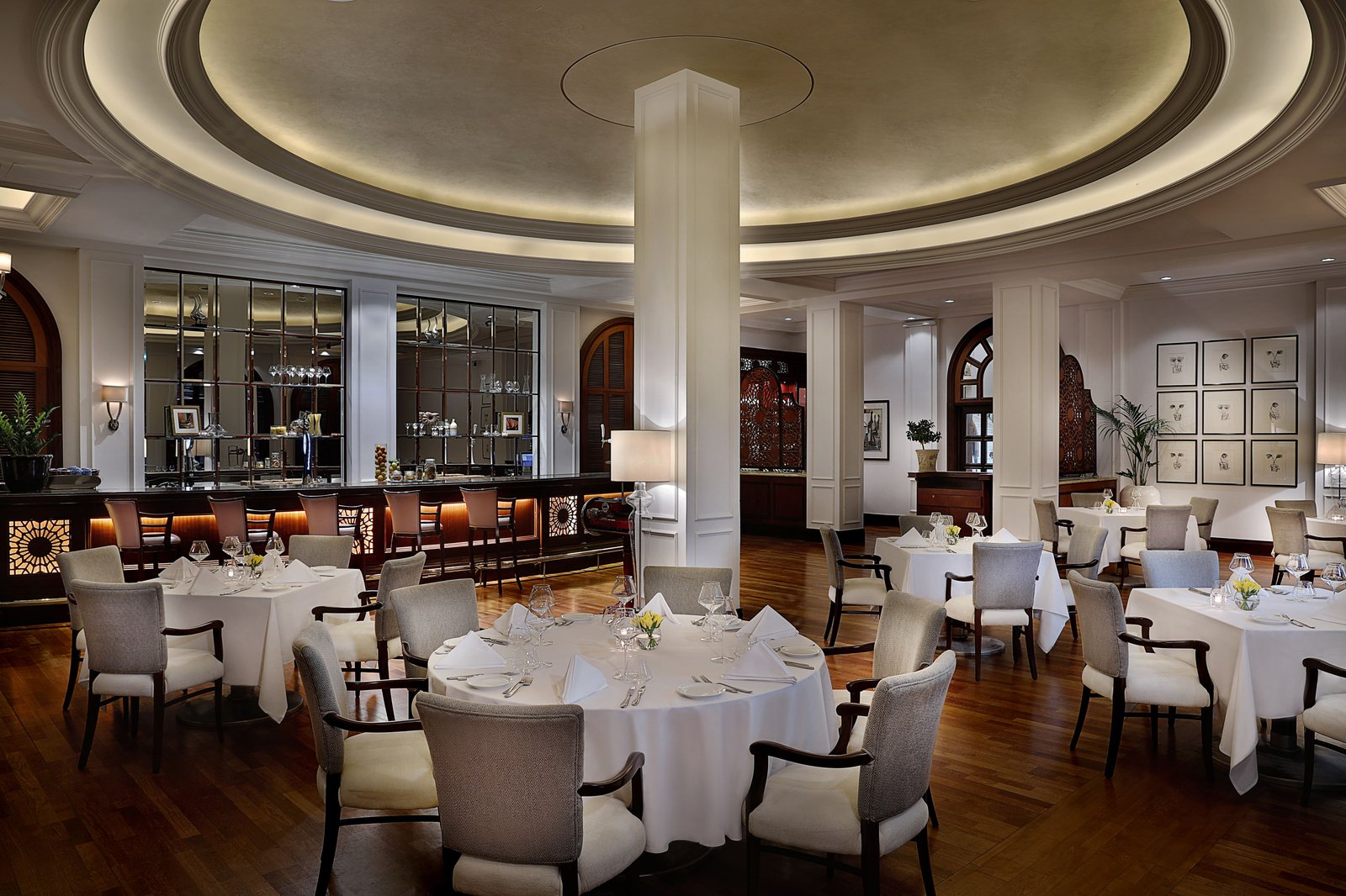 The Ritz-Carlton, Dubai, eat & drink