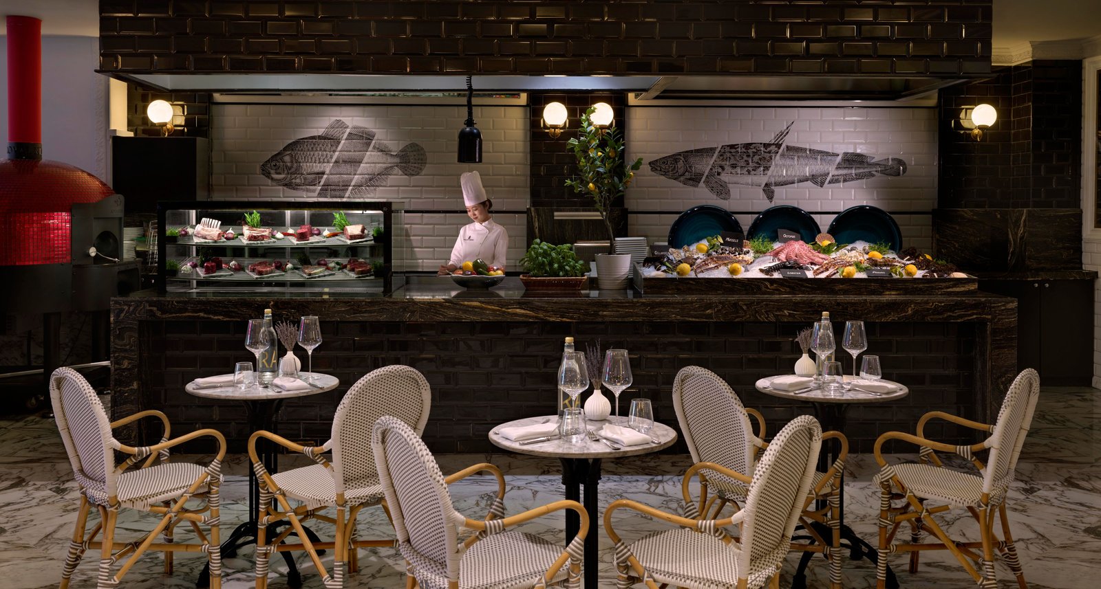 The Ritz-Carlton, Dubai International Financial Centre, eat & drink