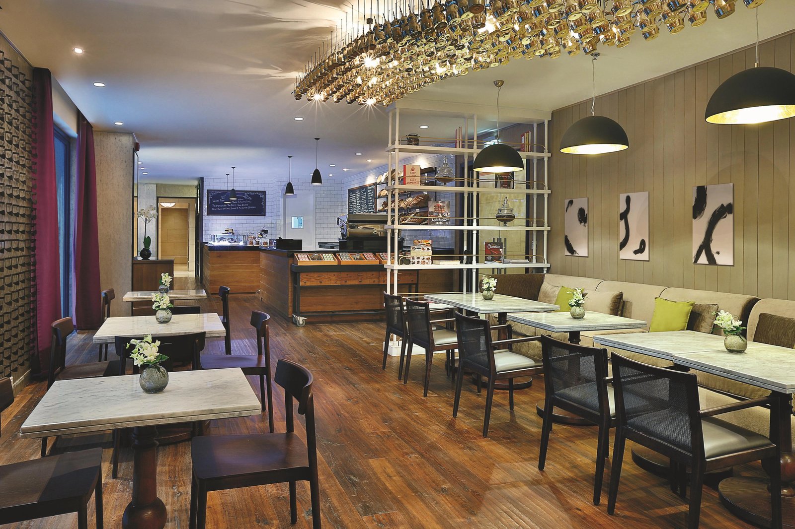 The Ritz-Carlton, Dubai International Financial Centre, eat & drink