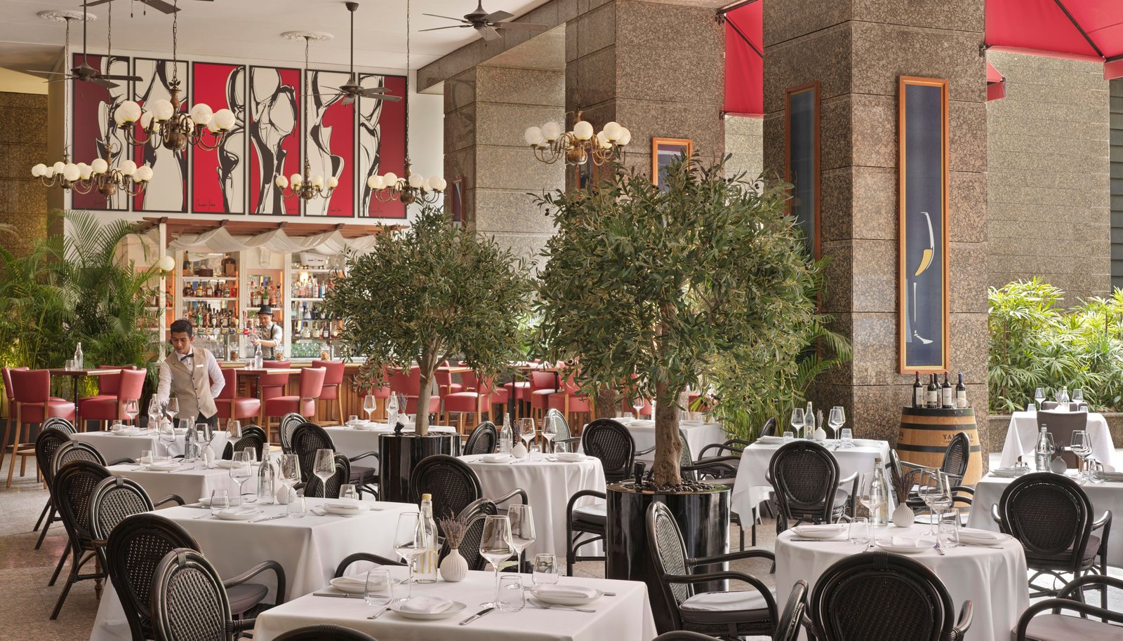 The Ritz-Carlton, Dubai International Financial Centre, eat & drink