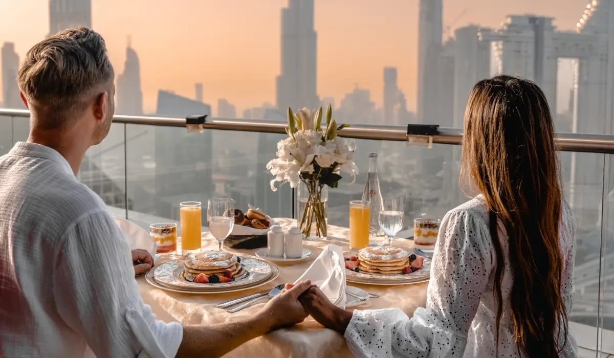 Shangri-La Dubai, at the table