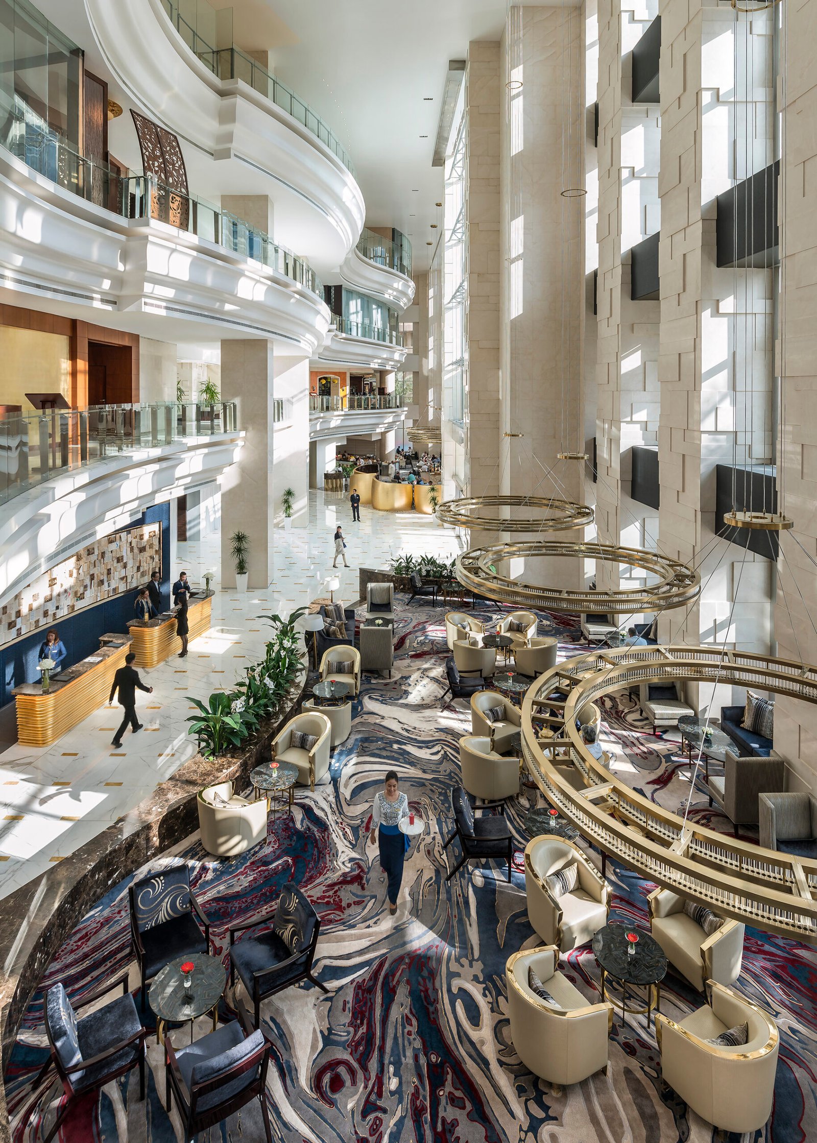 Shangri-La Dubai, vibe