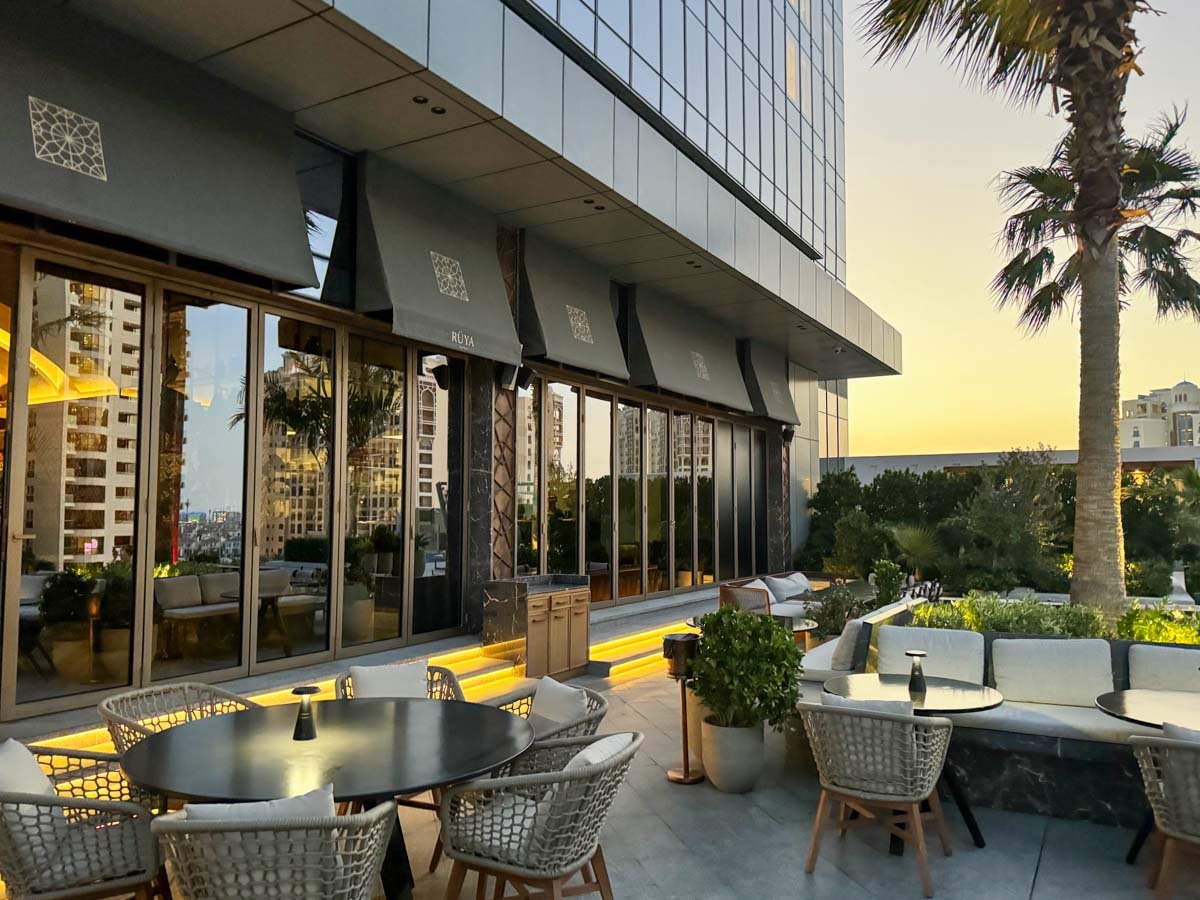 The St. Regis Dubai, The Palm, vibe