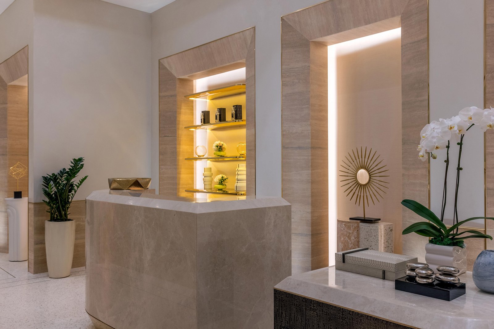 The St. Regis Dubai, The Palm, vibe