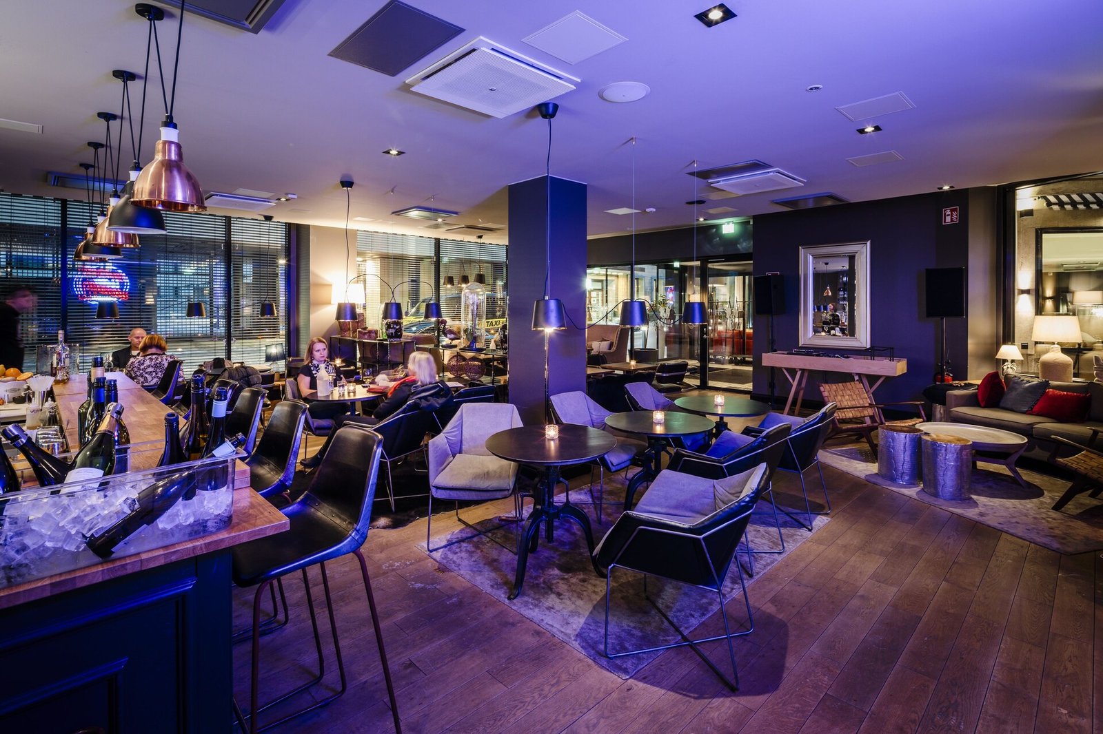 Hotel F6 — eat & drink