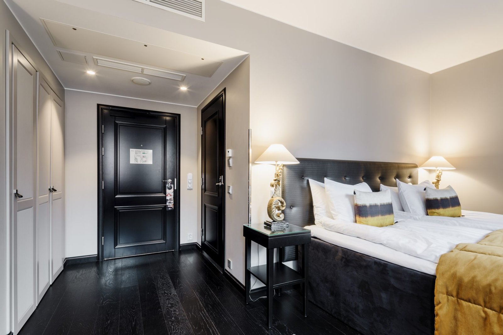 Hotel F6 — rooms
