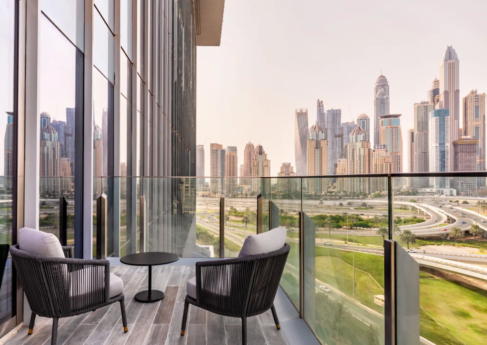 Taj Dubai, vibe