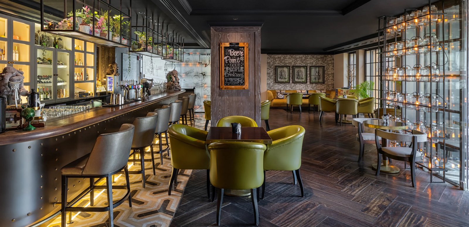 Taj Dubai, eat & drink