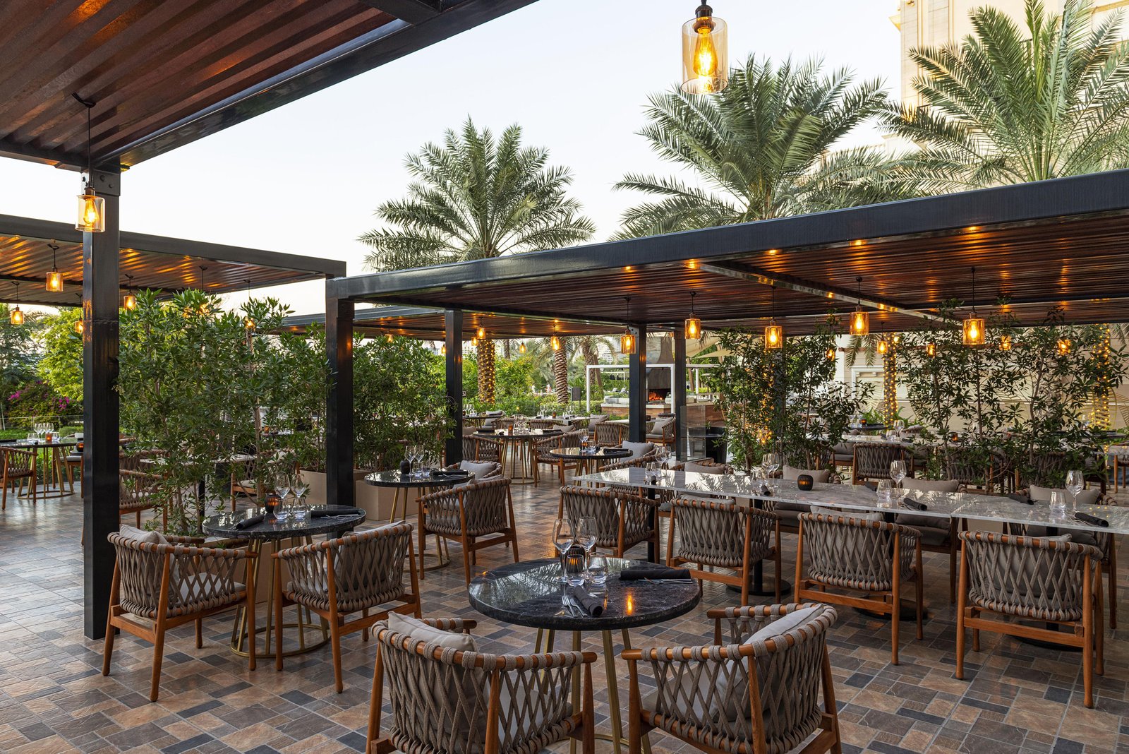 W Dubai – Mina Seyahi, eat & drink