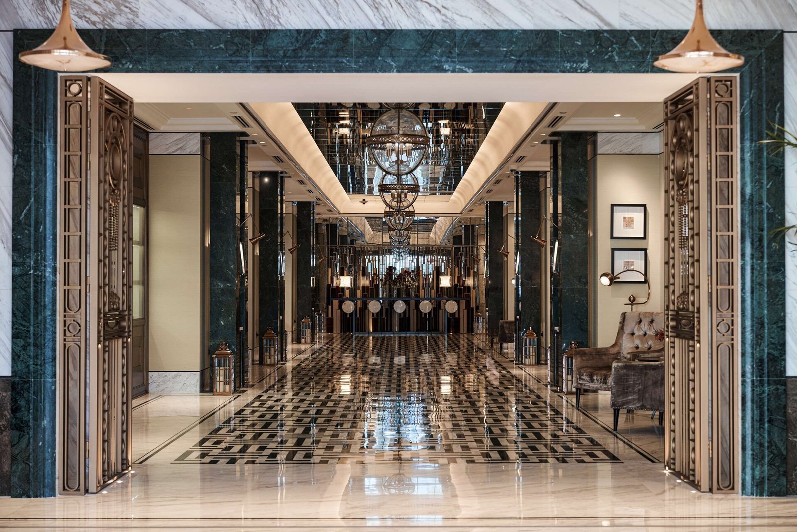 Waldorf Astoria Dubai International Financial Centre, vibe