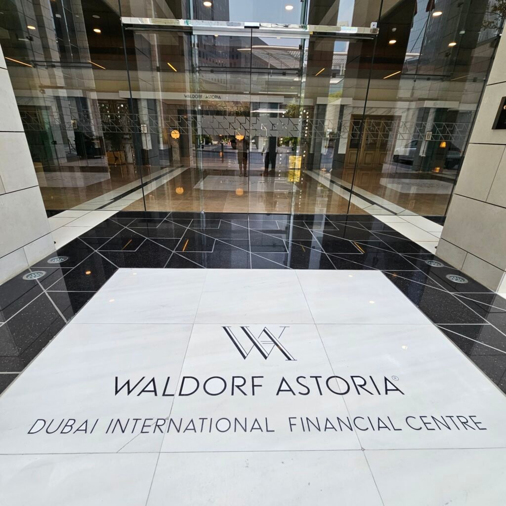 Waldorf Astoria Dubai International Financial Centre, vibe