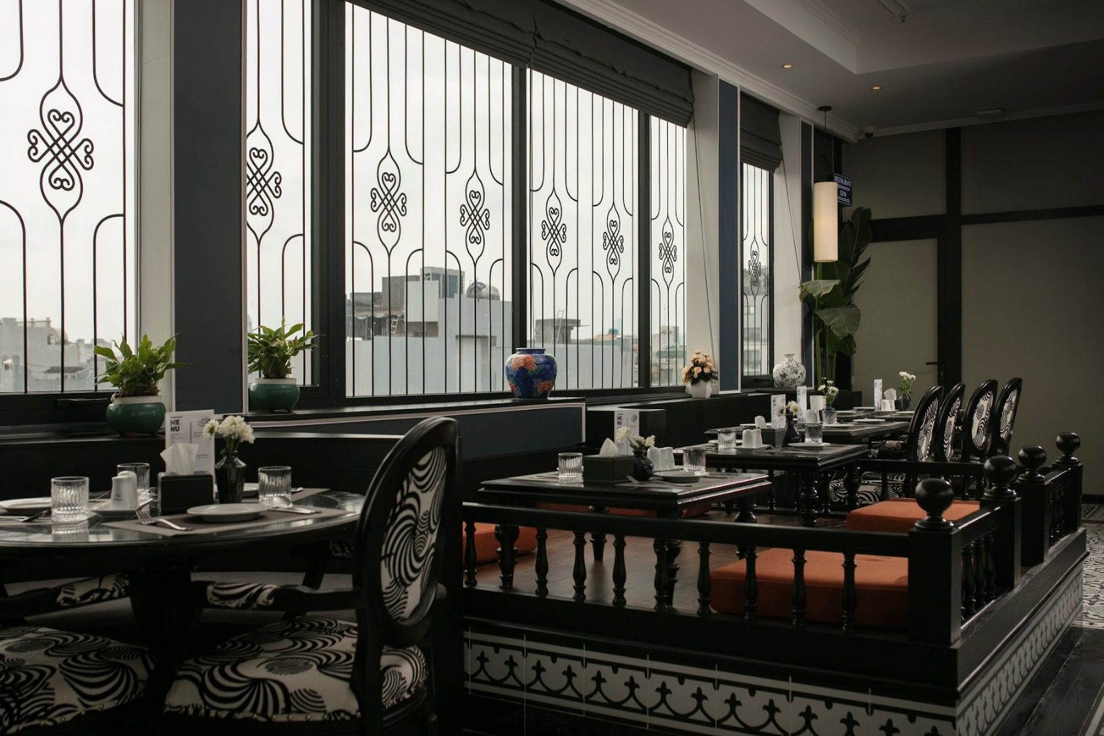 Hanoi Le Chateau Hotel & Spa, eat & drink