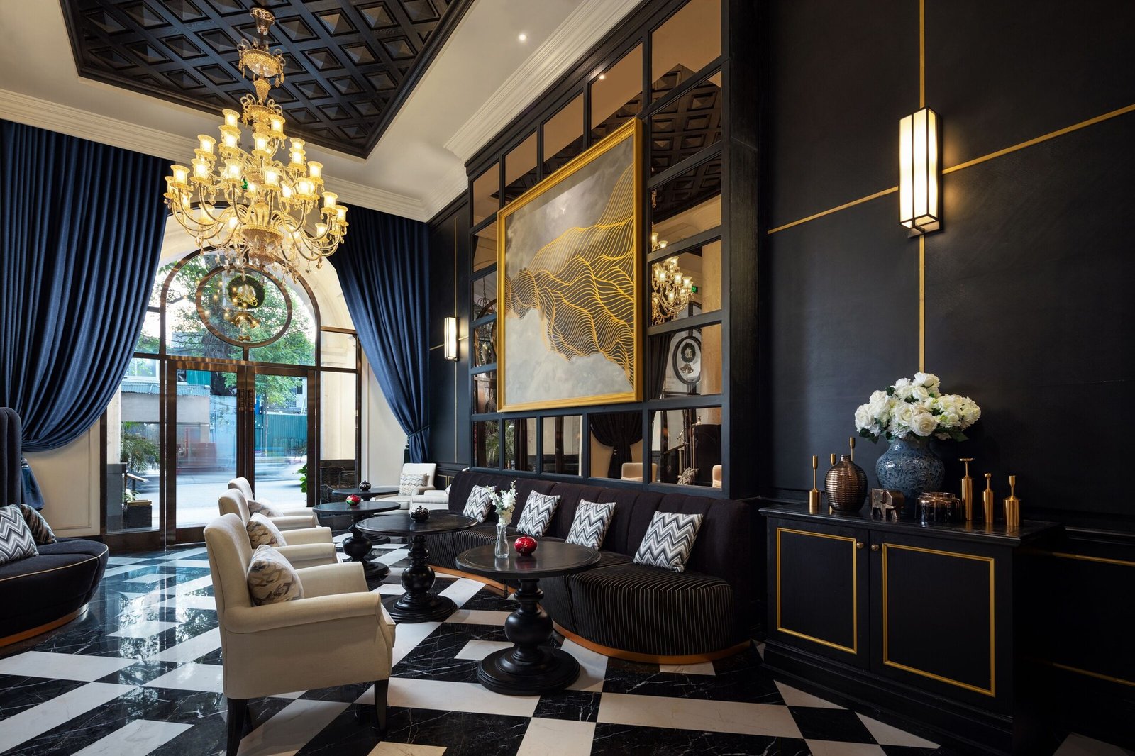 AIRA Boutique Hanoi Hotel, eat & drink