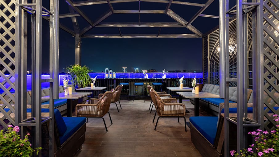 AIRA Boutique Hanoi Hotel, eat & drink