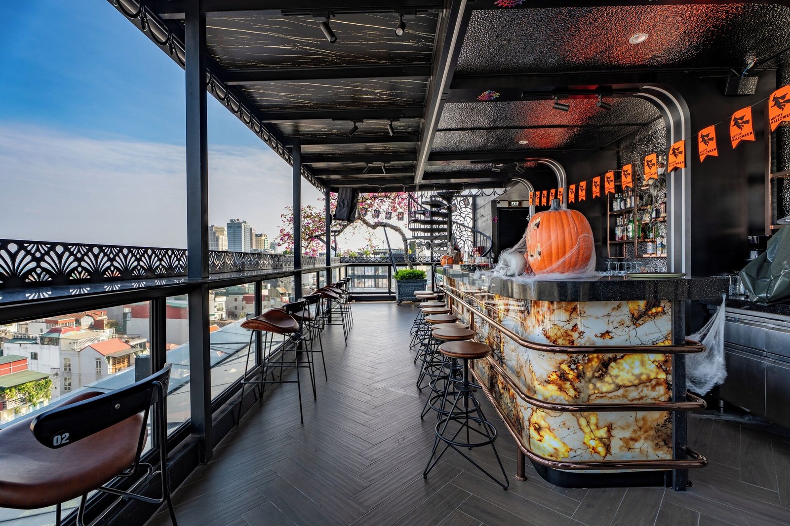 La Mejor Indochine Hotel, eat & drink