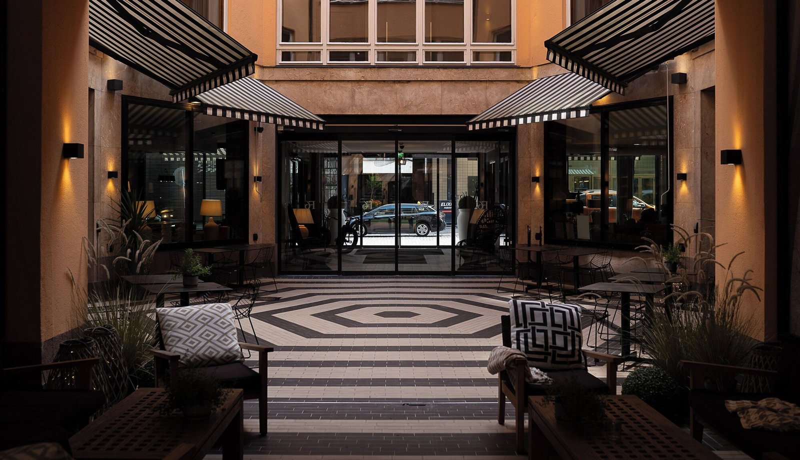 Hotel Fabian — vibe