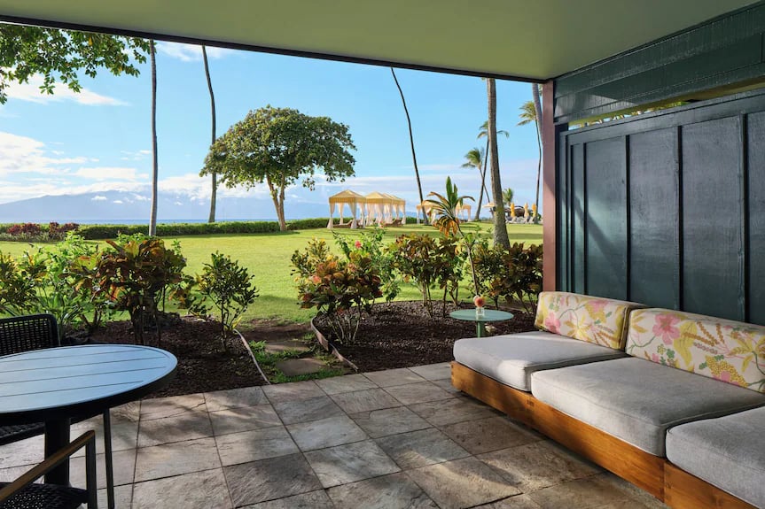 Royal Lahaina Resort & Bungalows, vibe