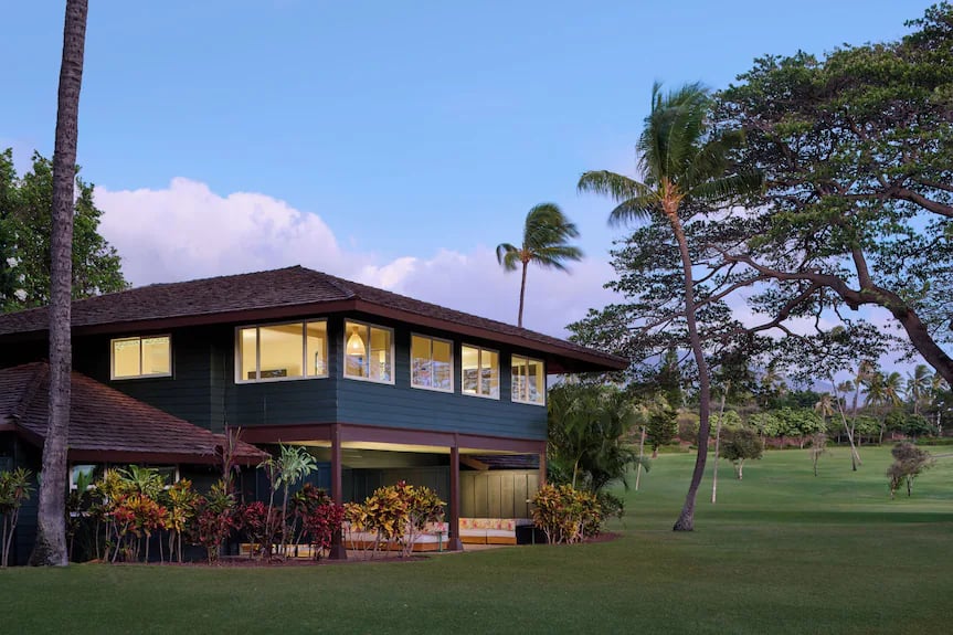 Royal Lahaina Resort & Bungalows, backstory