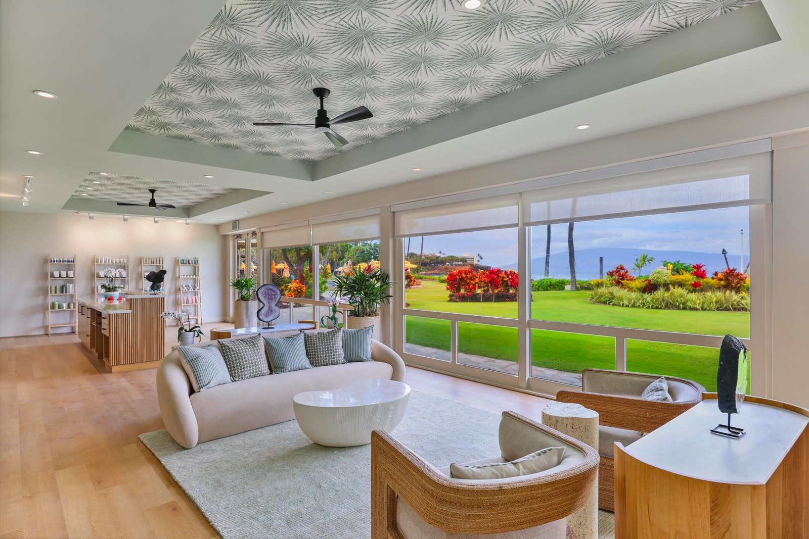 Royal Lahaina Resort & Bungalows