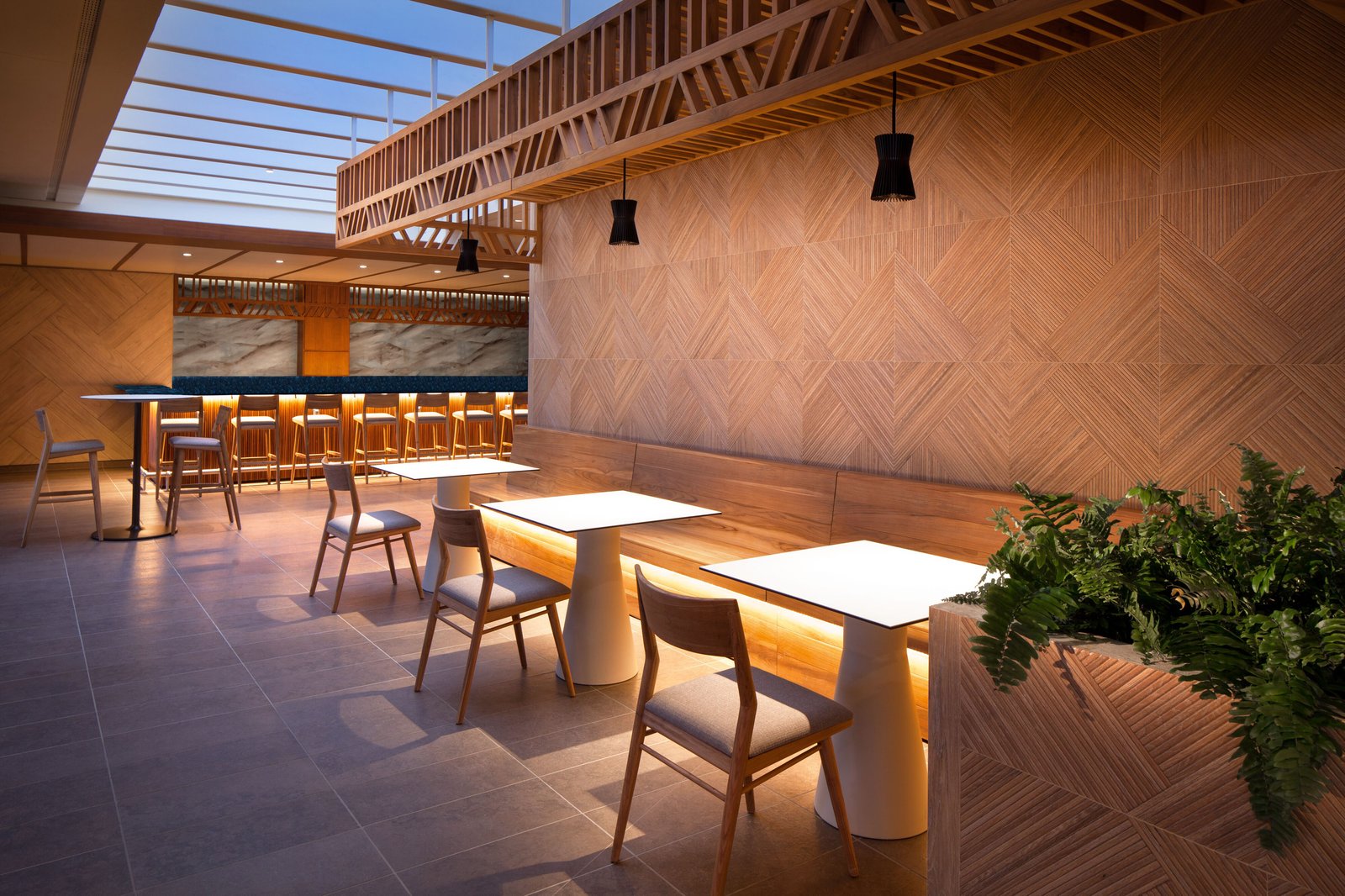 Sheraton Maui Resort & Spa, eat & drink