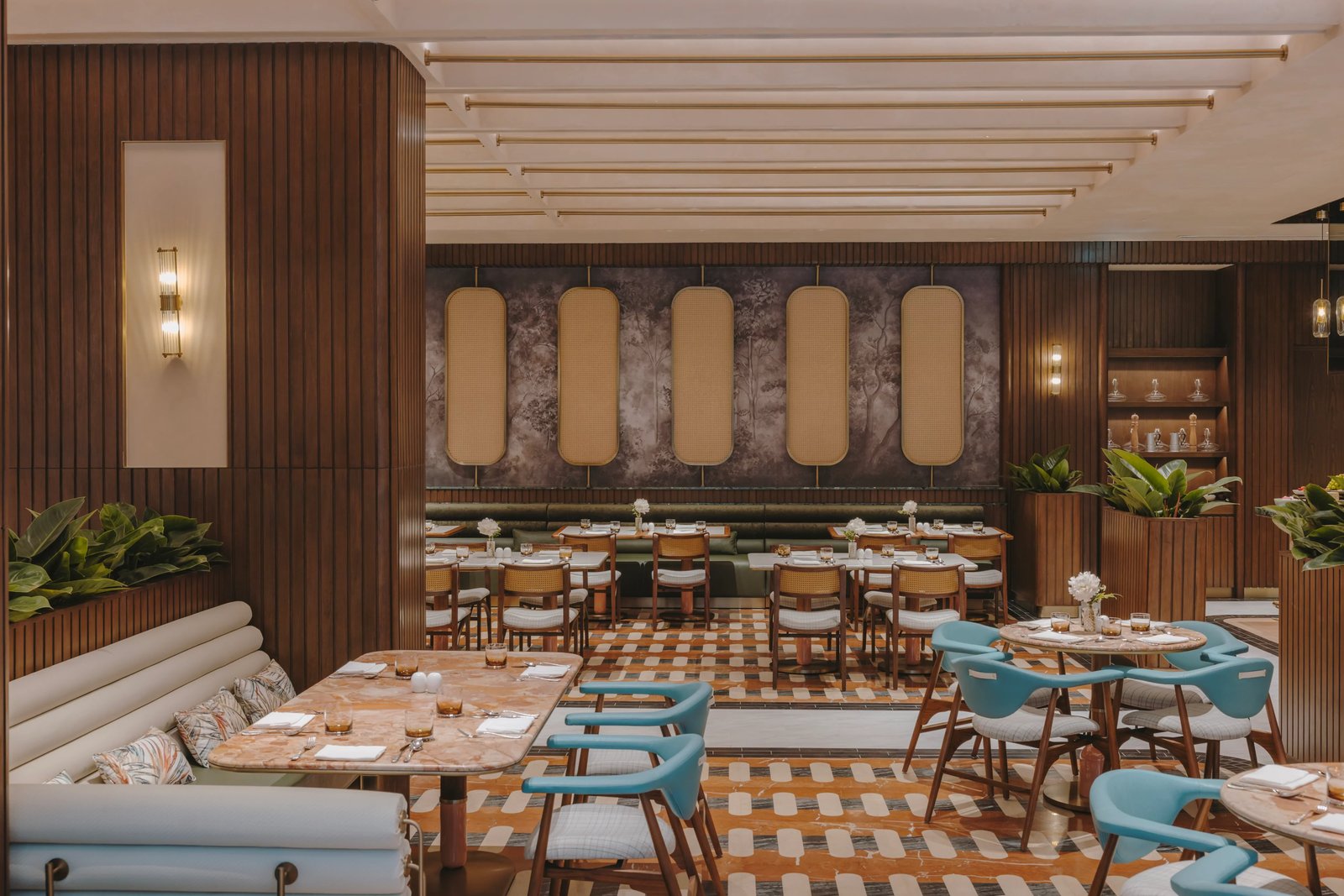 Fairmont Hanoi, eat & drink