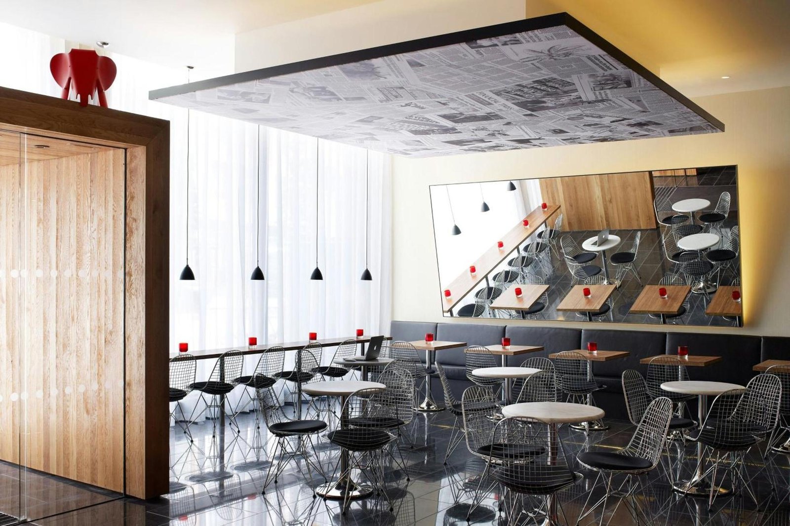 citizenM London Bankside, canteenm