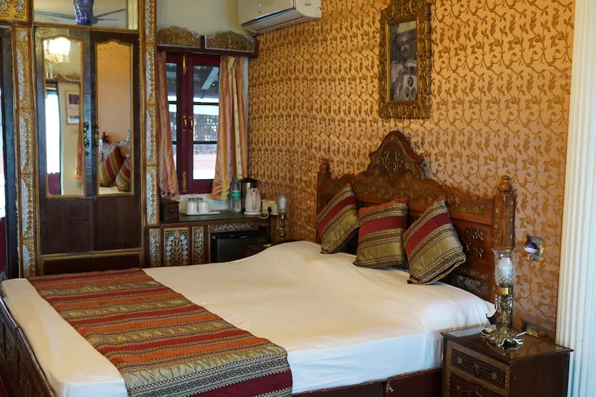 WelcomHeritage Grace Hotel — rooms