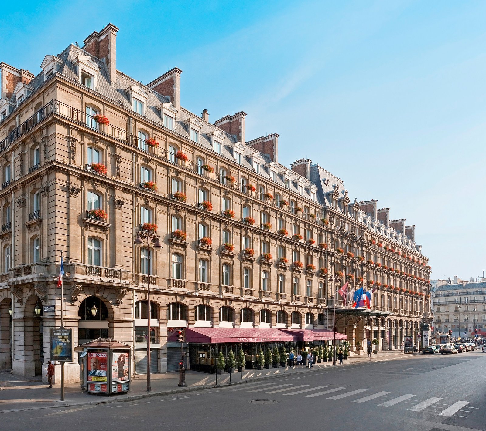 Hilton Paris Opera, backstory
