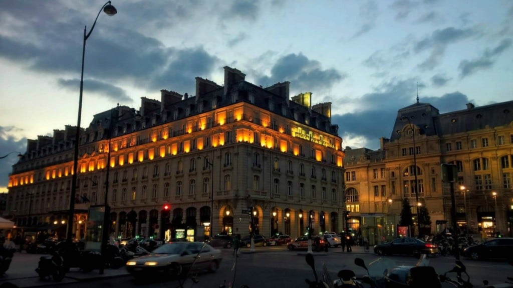 Hilton Paris Opera, backstory