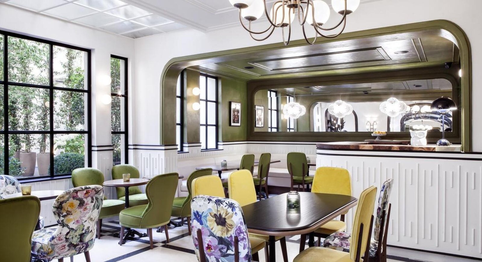 Hôtel Bienvenue, ground-floor café and lounge