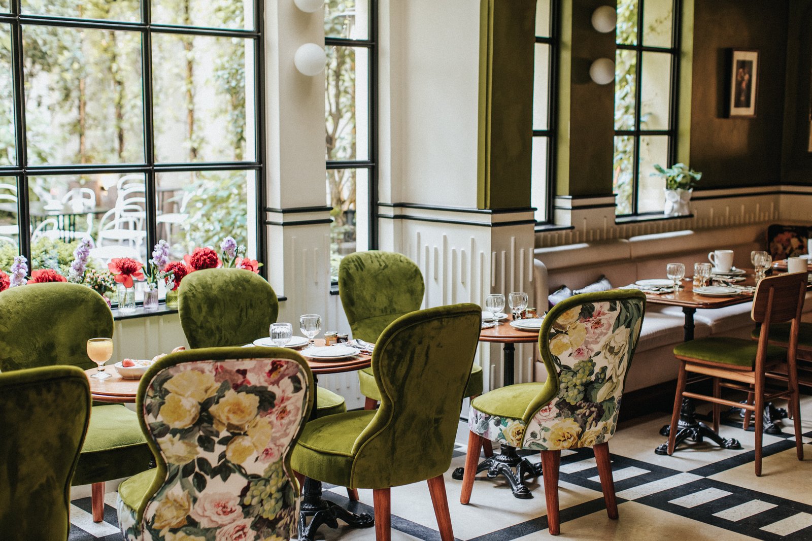 Hôtel Bienvenue, ground-floor café and lounge