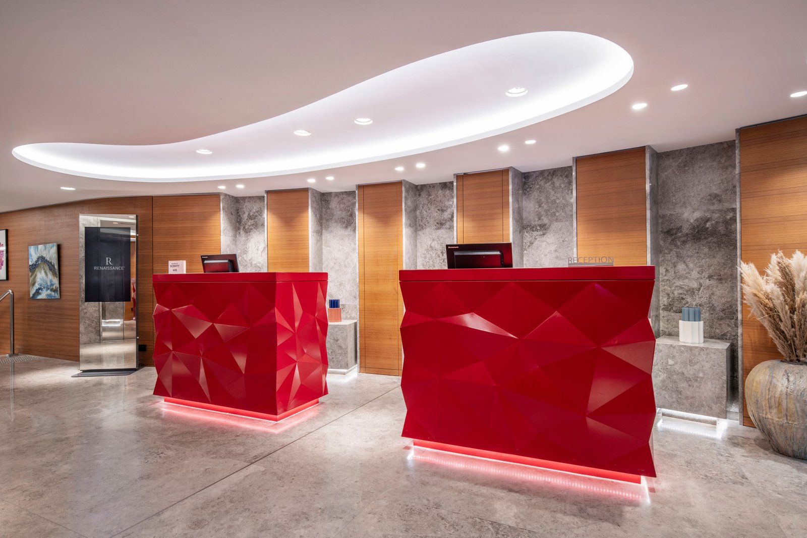 Renaissance Paris Republique Hotel, vibe