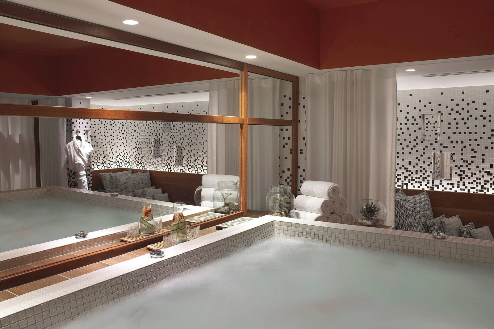 Renaissance Paris Republique Hotel, wellness