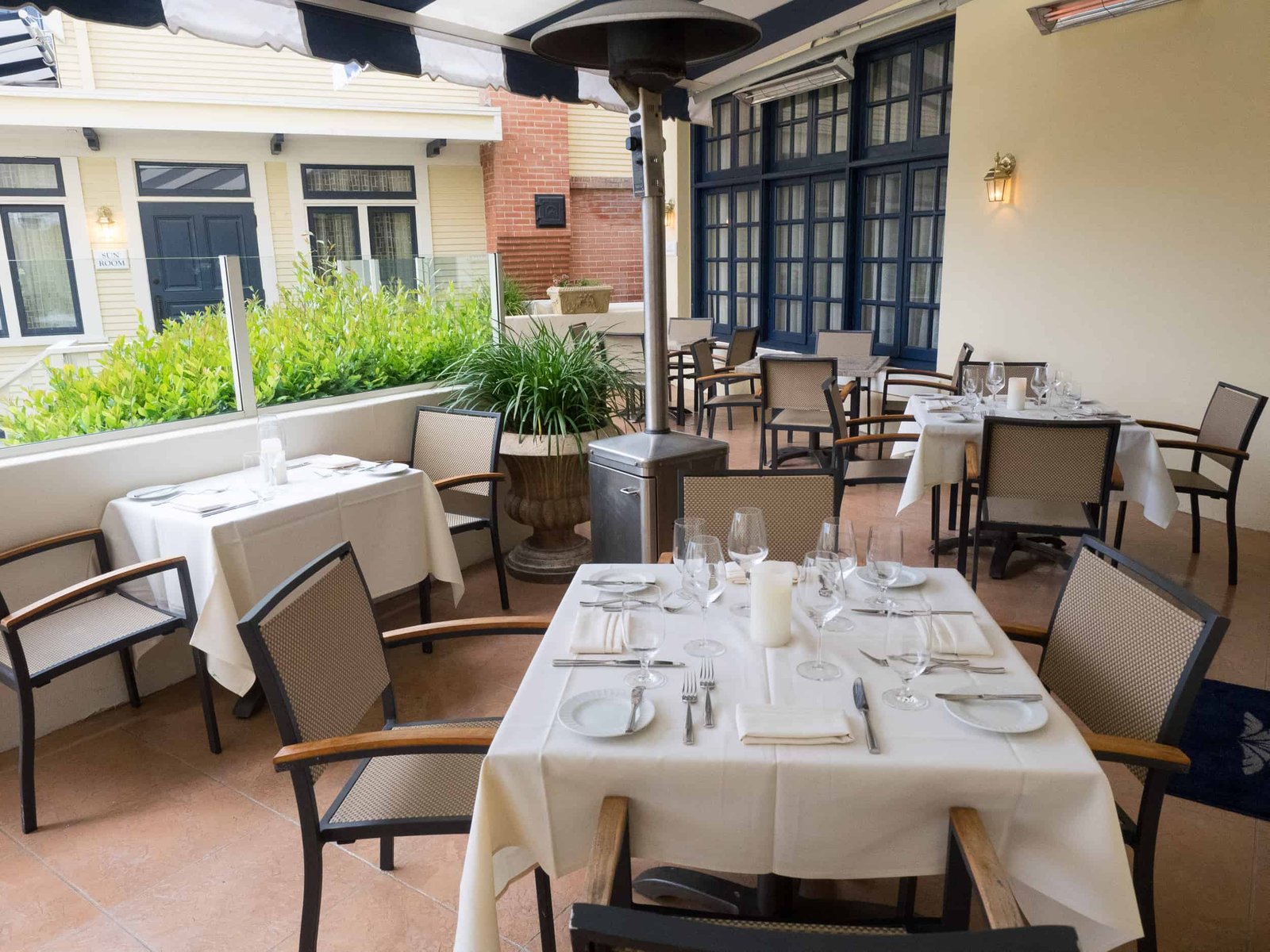 Grande Colonial, nine-ten restaurant & bar
