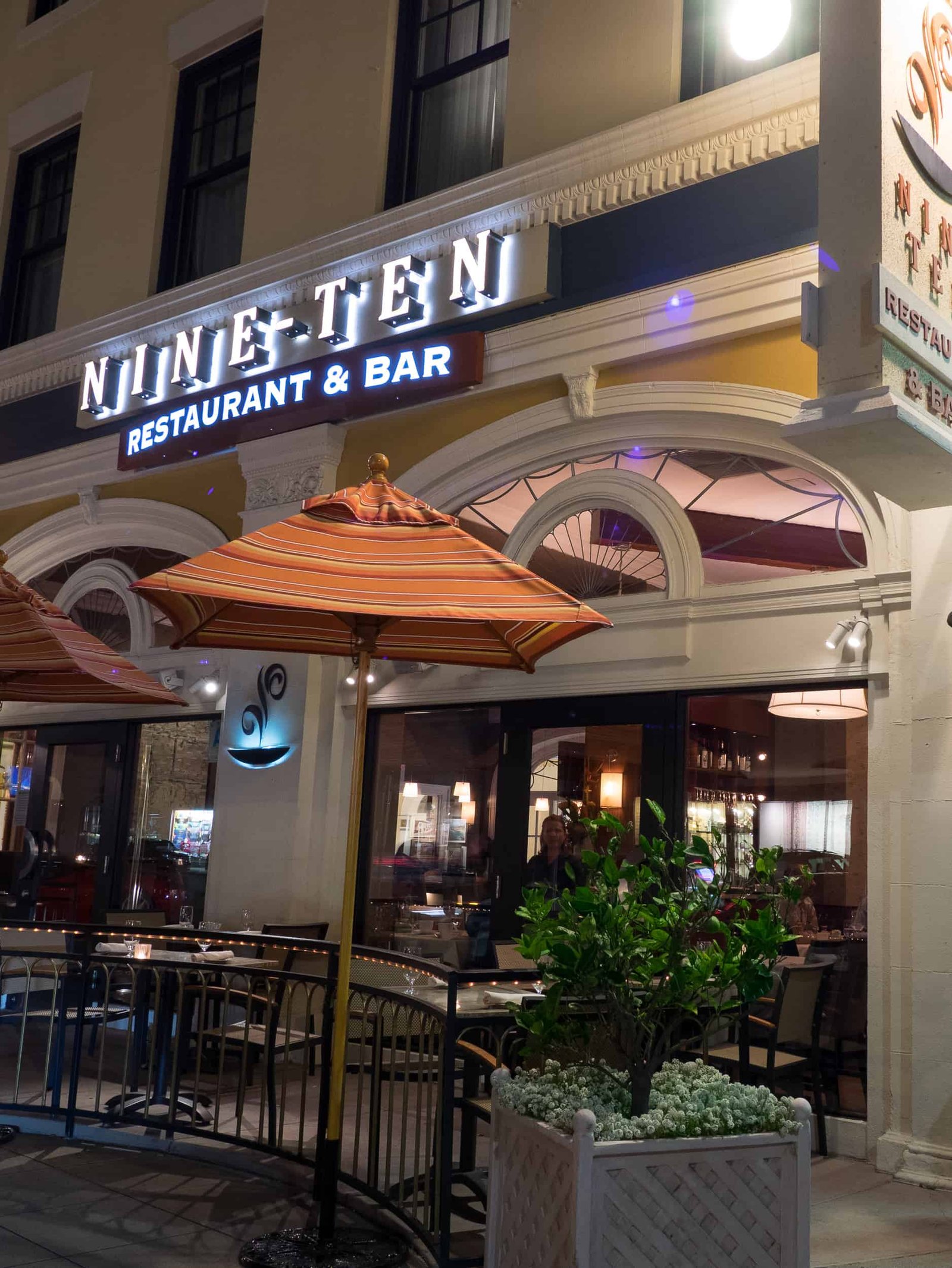 Grande Colonial, nine-ten restaurant & bar