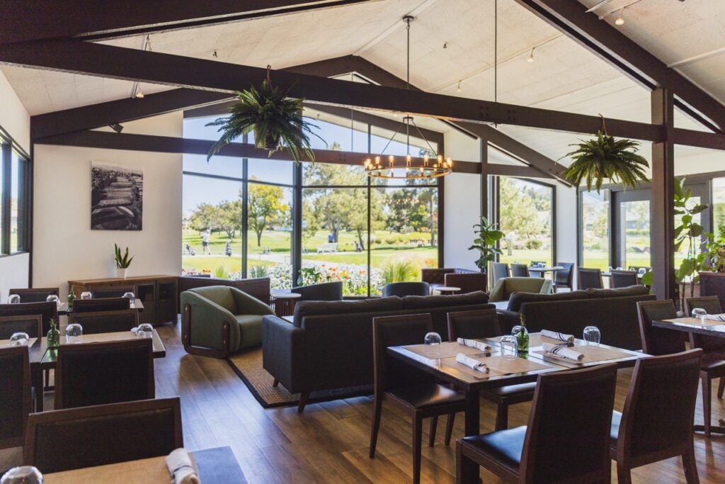 Lakehouse Resort, brickmans restaurant & bar