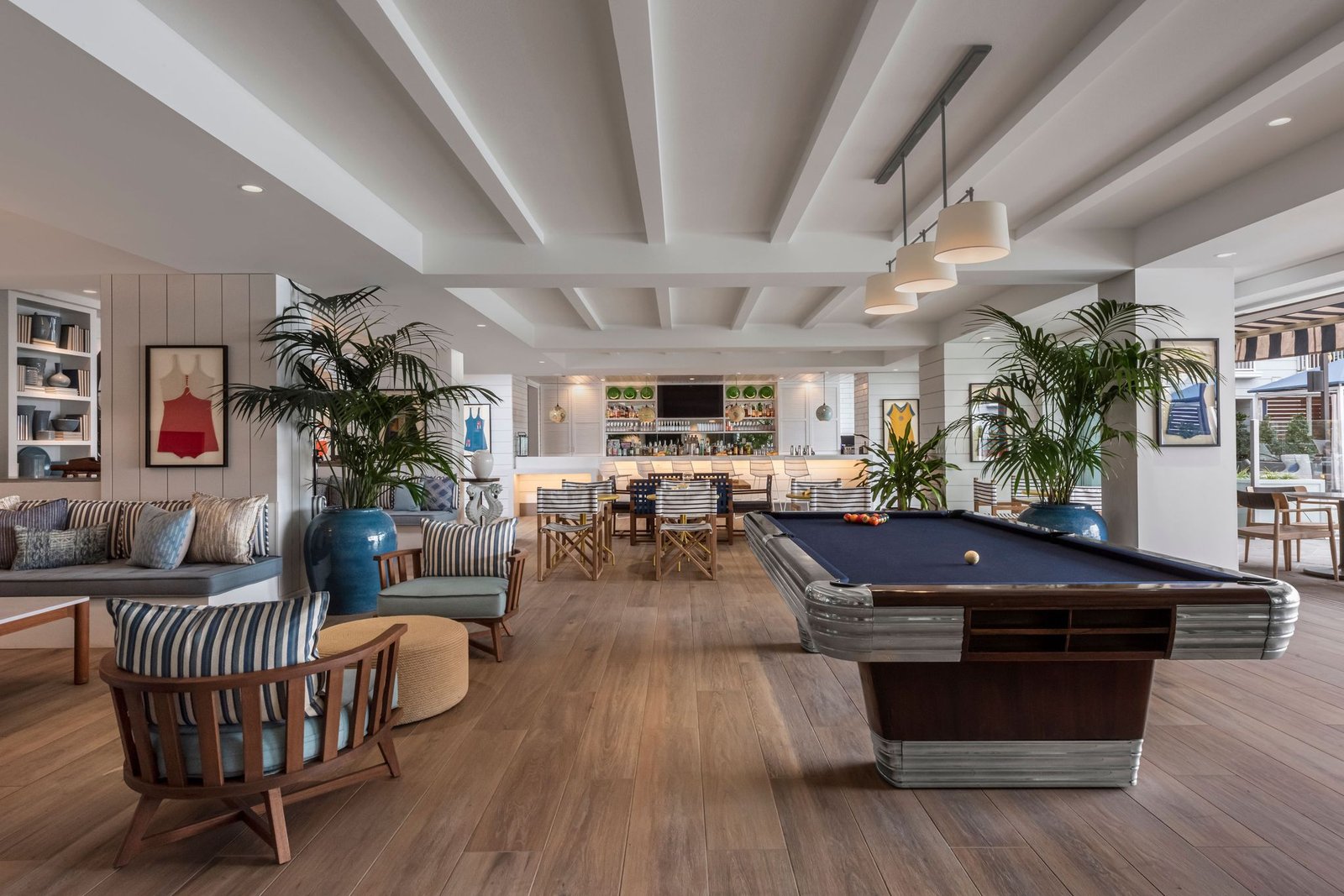 The Seabird Ocean Resort & Spa, at the table