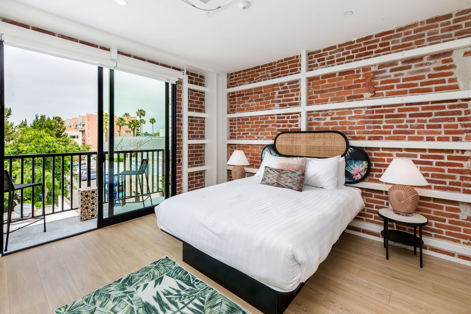 The Brick Hotel, rooms