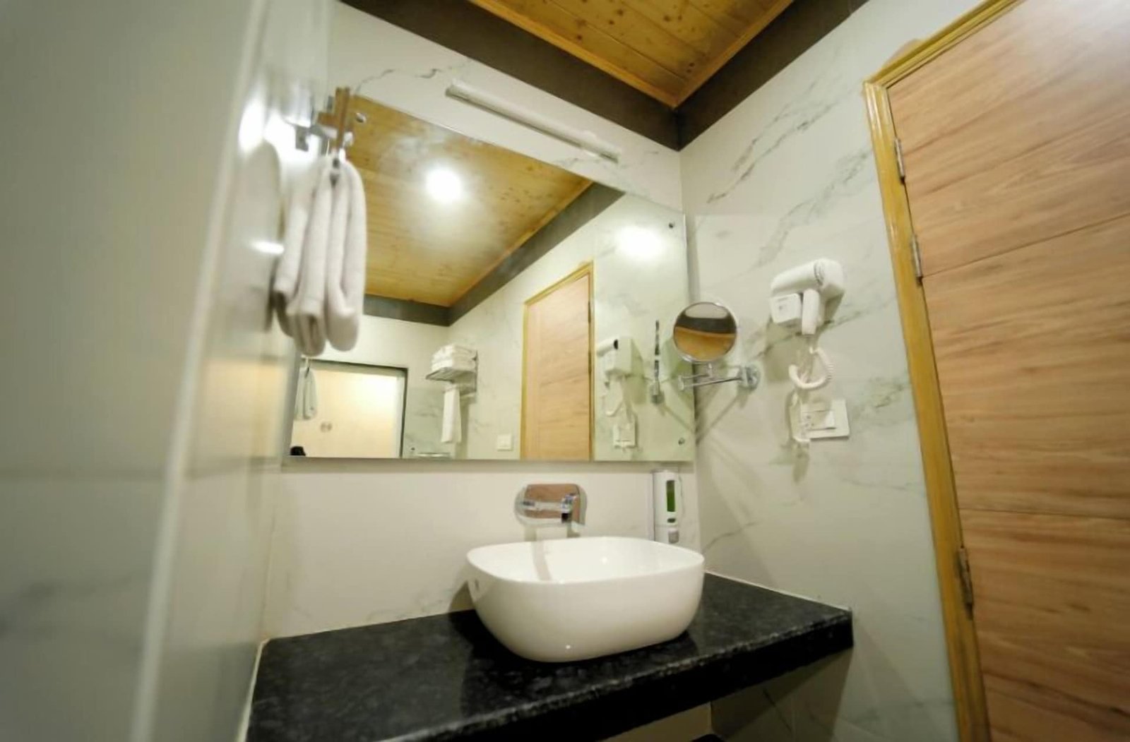 DN Resort — rooms