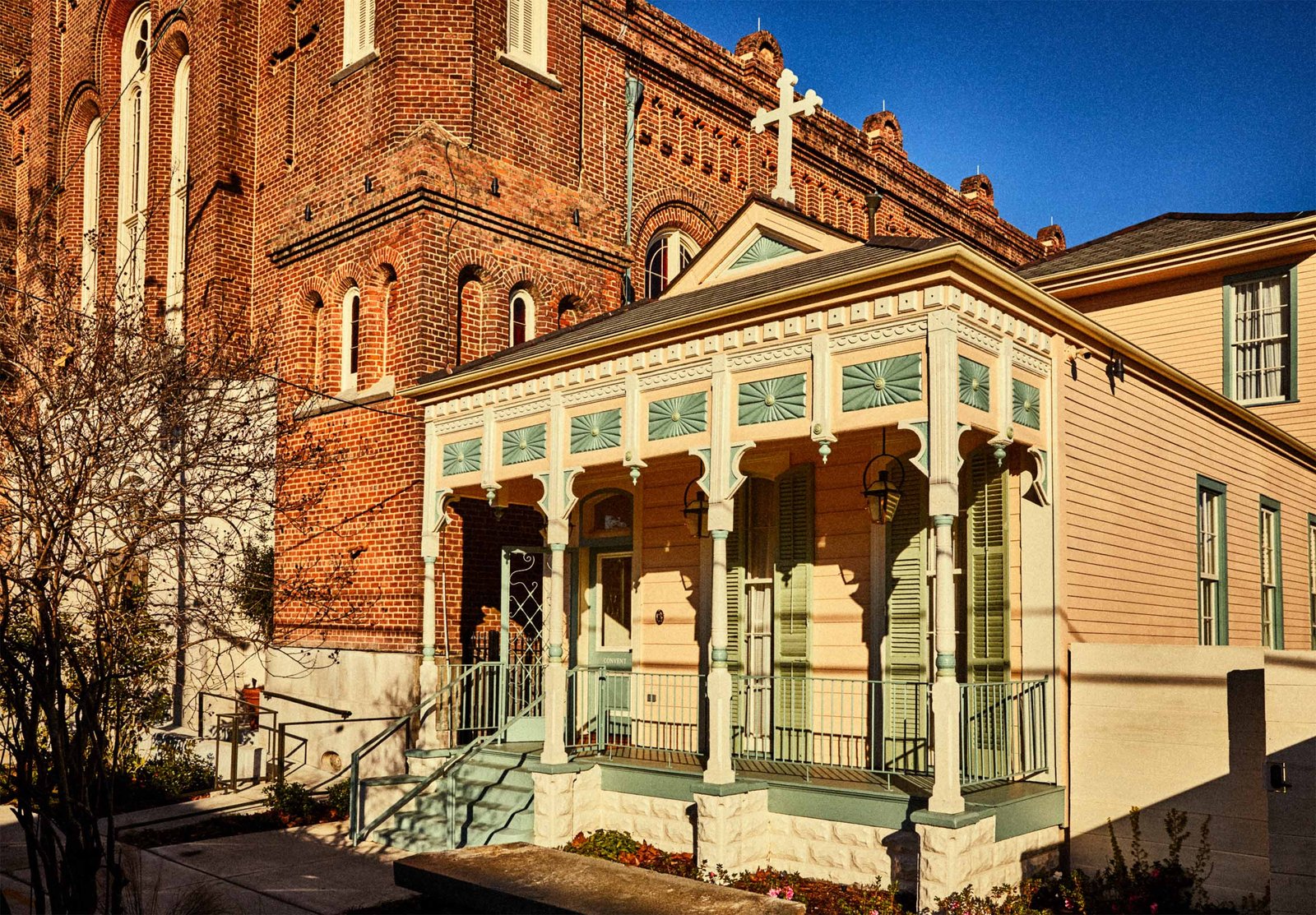 Hotel Peter and Paul, backstory