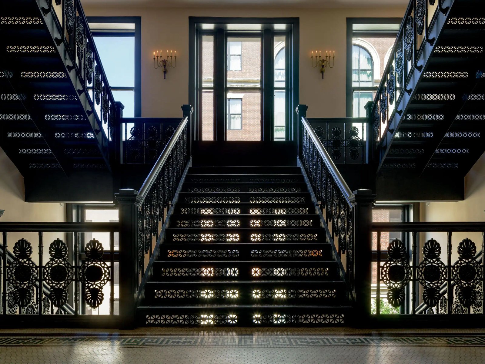 Maison Métier - The Unbound Collection by Hyatt, vibe