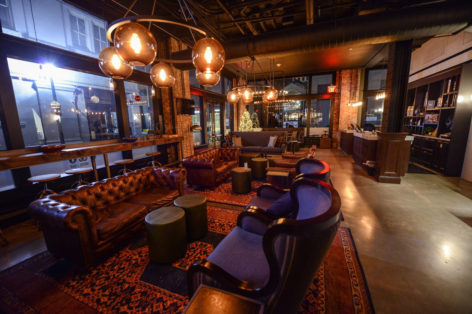 Q&C Hotel and Bar New Orleans, Autograph Collection, eat & drink