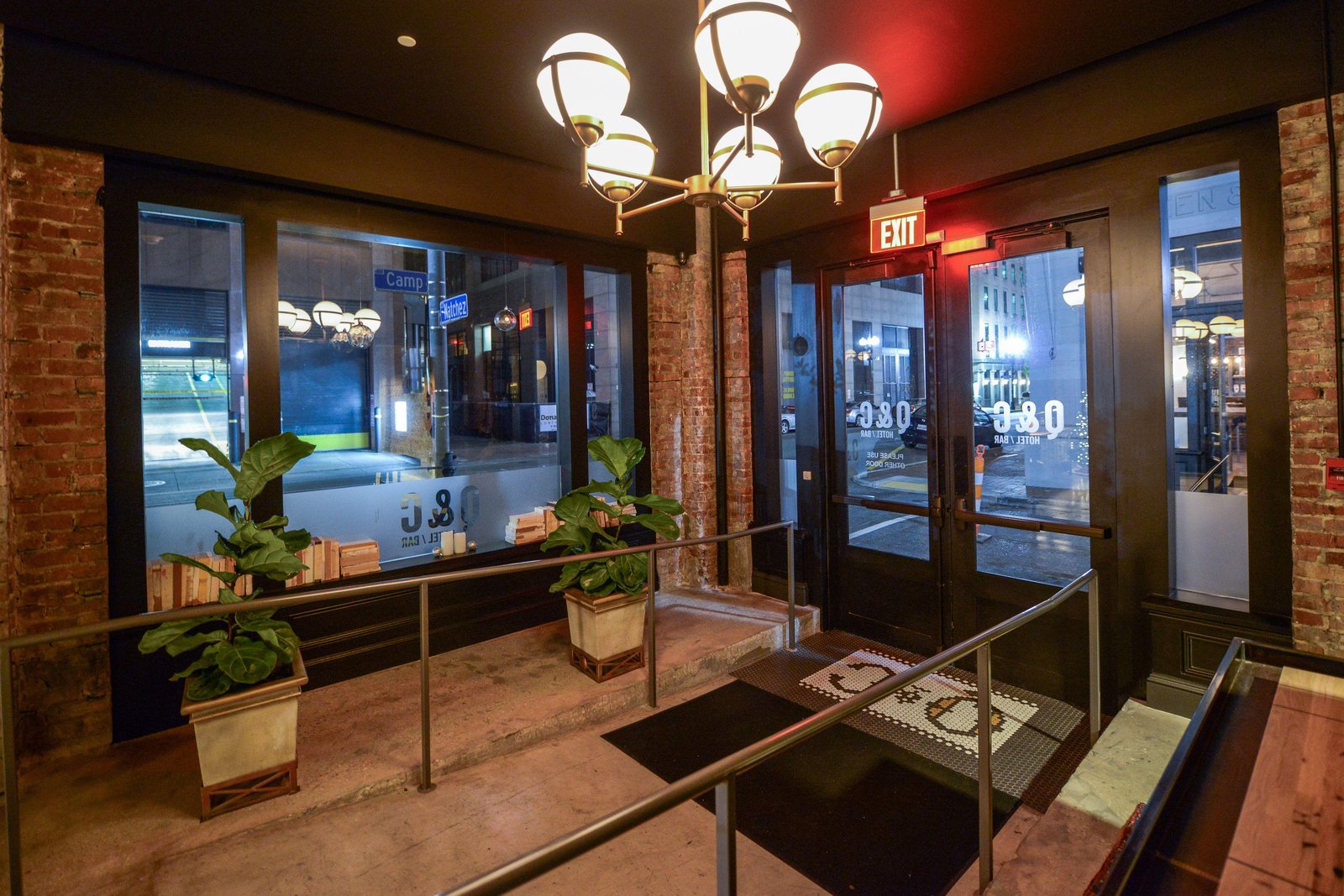 Q&C Hotel and Bar New Orleans, Autograph Collection, vibe