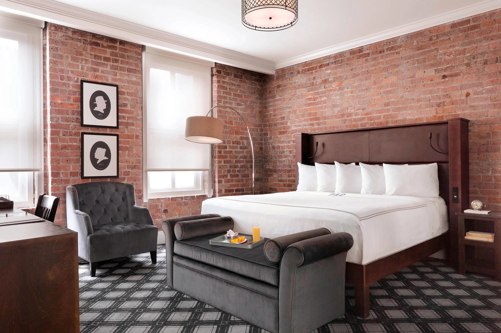 Q&C Hotel and Bar New Orleans, Autograph Collection, rooms