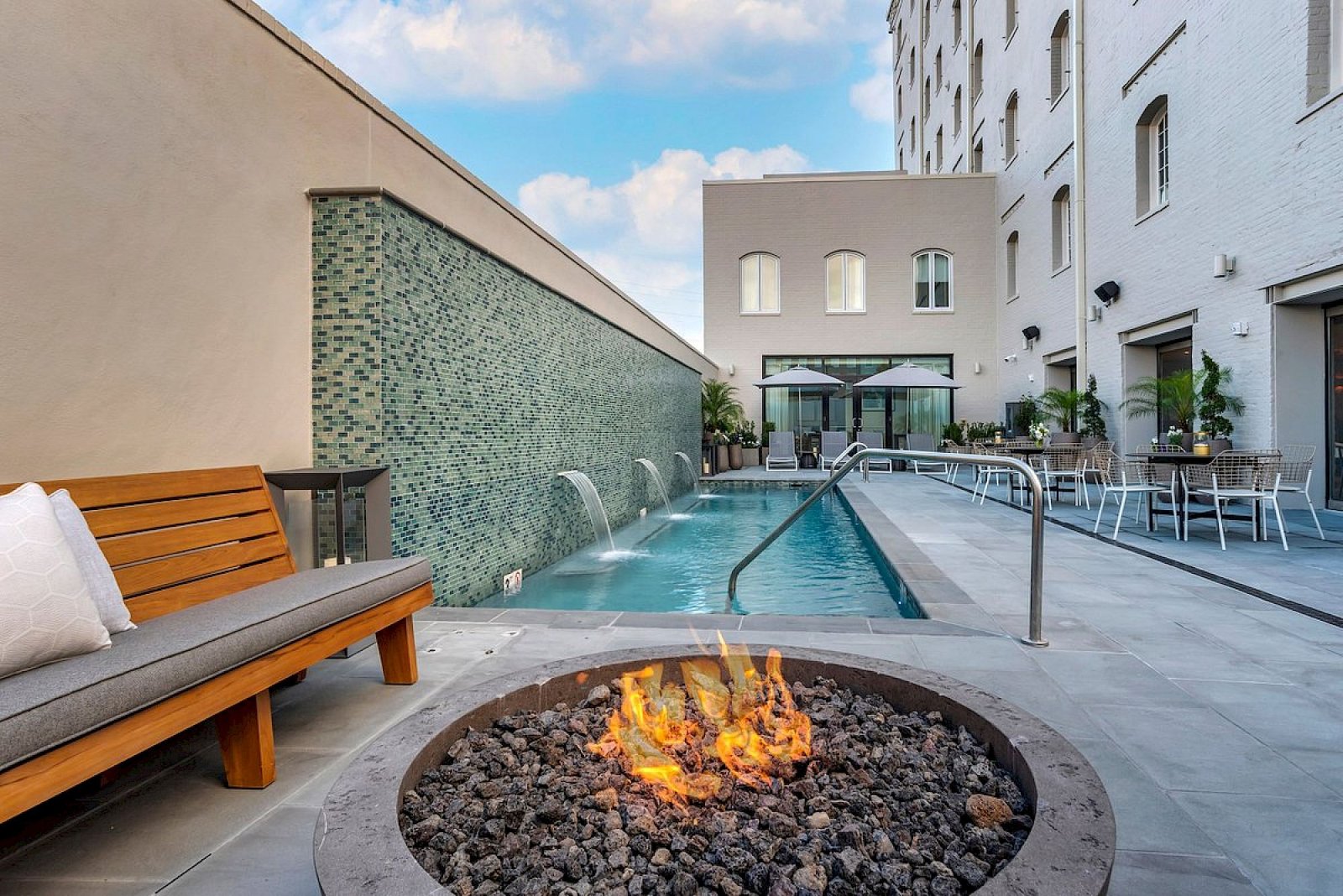 ONE11 Hotel, the pool